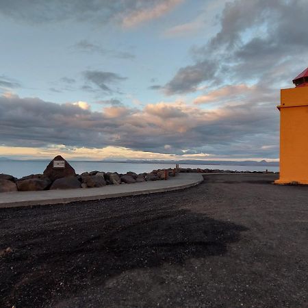 Sea View Apartment Keflavik Bagian luar foto